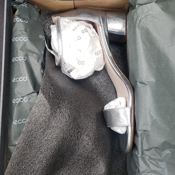 🎁 ECCO Women's Elevate 45 Block Ankle Strap Heeled Sandal - Picture 10 of 10